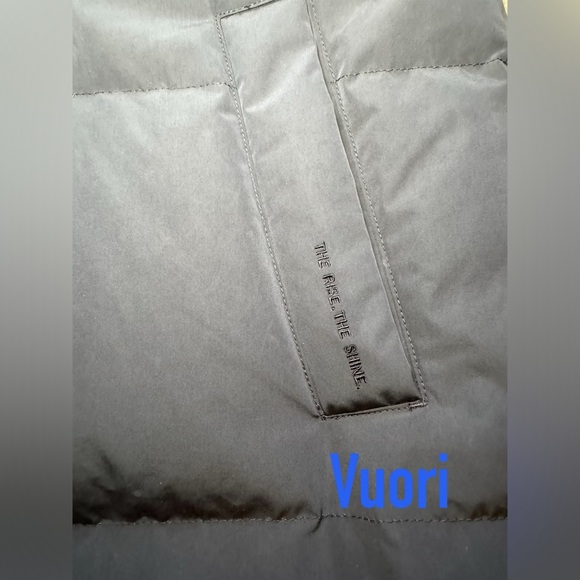 NWT Vuori Mammoth Down Parka Coat * Black * Small * Warm & Cozy - Picture 9 of 10